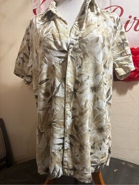 Sonoma Neutral Leaf Print Button-Up Shirt